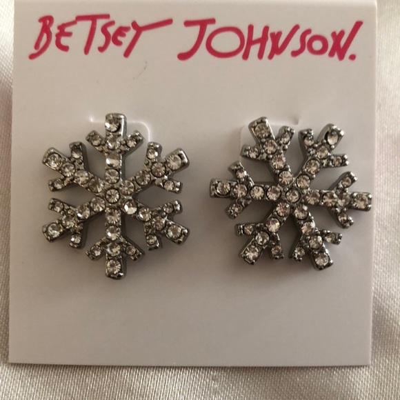 Betsey Johnson Silver Tone Snowflake Stud Earrings Crystal Accents NWT - Picture 8 of 11